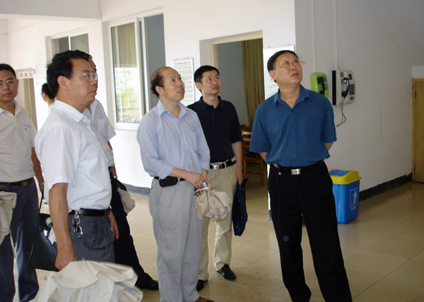 刘健斌副校长一行实地考察桂林电子科技大学。