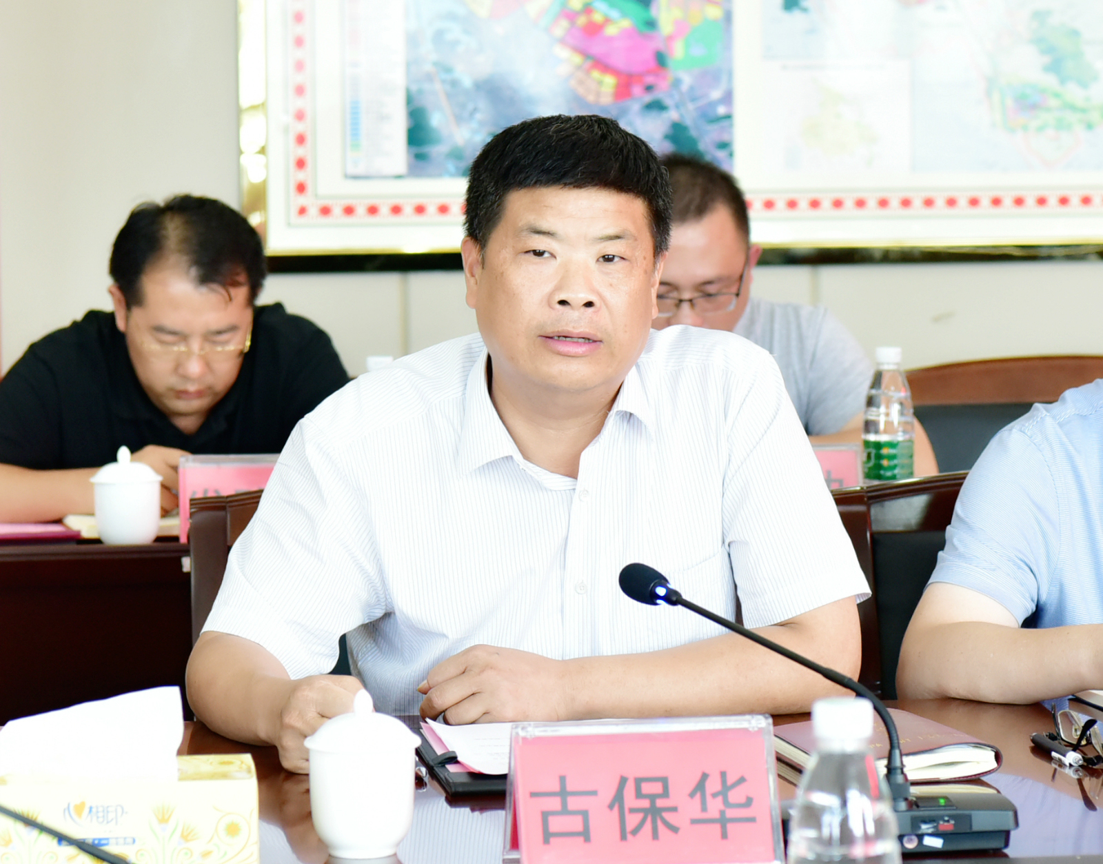 雁山区区委书记古保华讲话09.jpg