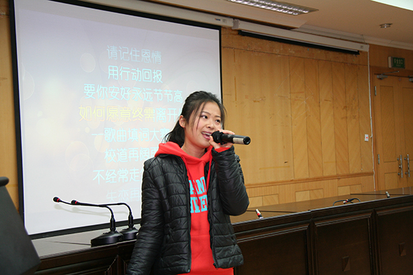 书香十月颁奖典礼  校园填词大赛一等奖得主许刚同学现场演唱获奖歌曲