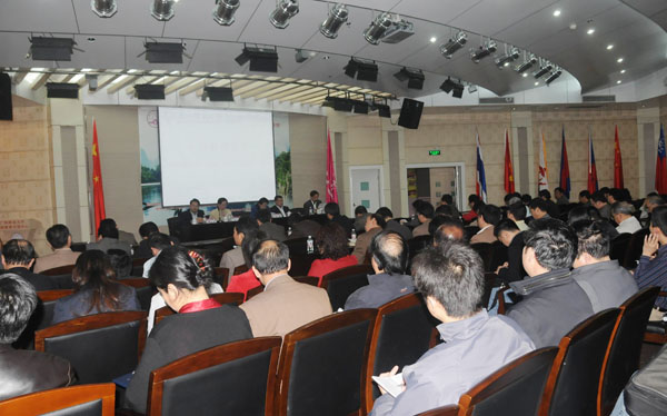 我校召开纪检、统战、宣传、保密工作会议。