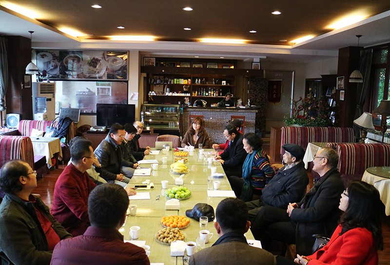 会议现场.jpg
