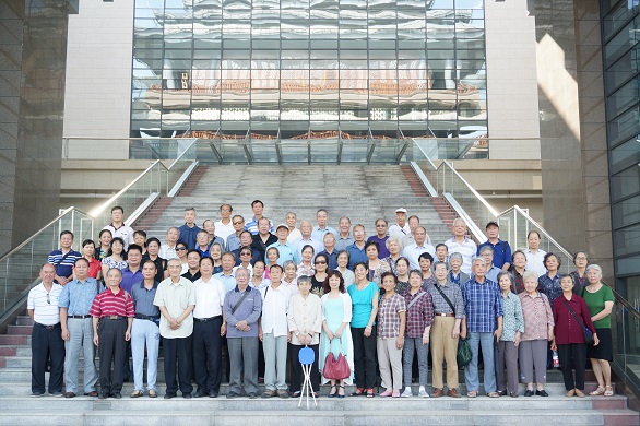 全体人员合影留念