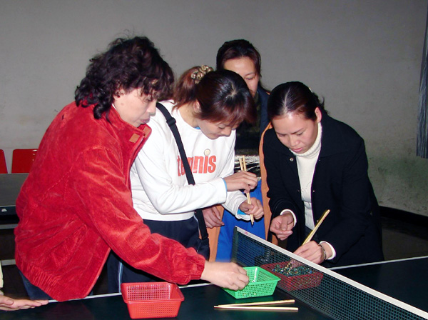 左手采珍珠比赛。