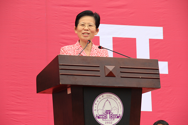 我校杰出校友、自治区高校工委副书记、纪工委书记秦敬德谈大学生活