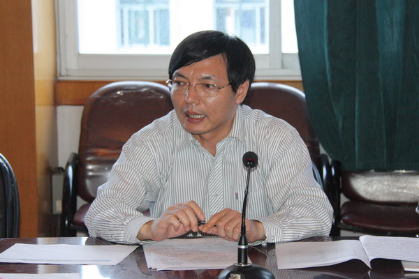 李传起副校长主持会议并作总结