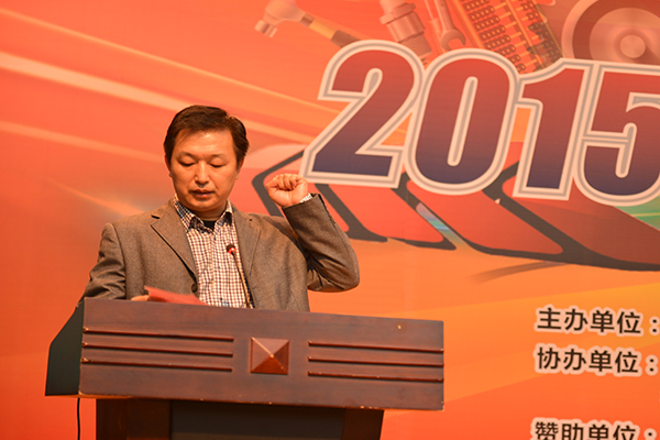 柳州长虹数控机床有限公司副总经理唐南与代                    </div></div></article>
                    </div>
                    <div id=