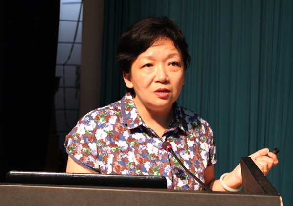 王枬书记为党员干部上廉政党课（大学生通讯社 朱俊波 摄）