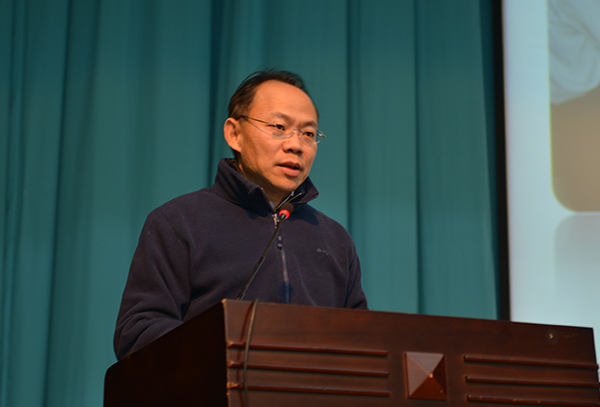 中国工程院院士、清华大学教授程京作报告（大学生通讯社 陈园园 摄）