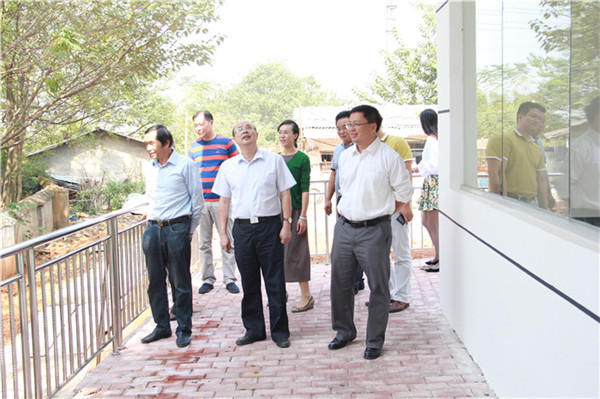 蔡昌卓副厅长考察欧美中心、东盟中心的建设情况