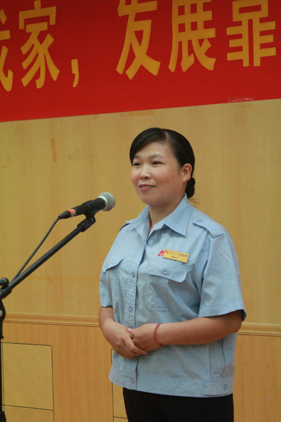 董有华在参加集团演讲比赛现场