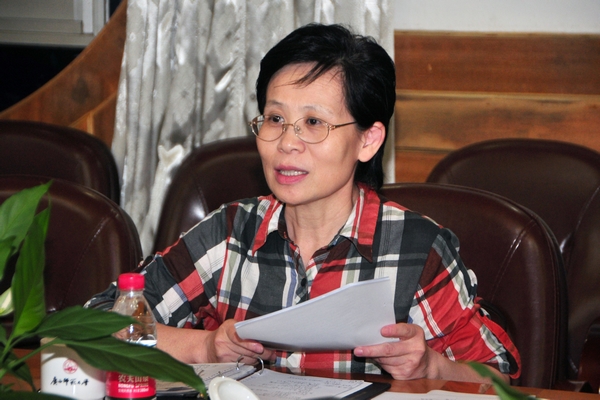 自治区高校工委副书记秦敬德在会上发言（李显杨 摄）