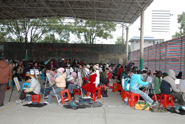 考生在考试中。