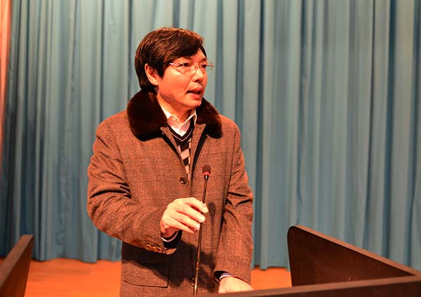 我校副校长李传起致辞