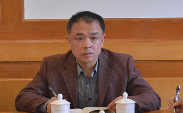 校党委副书记赵铁作总结讲话