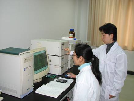 本科生参与教师的科研项目研究。