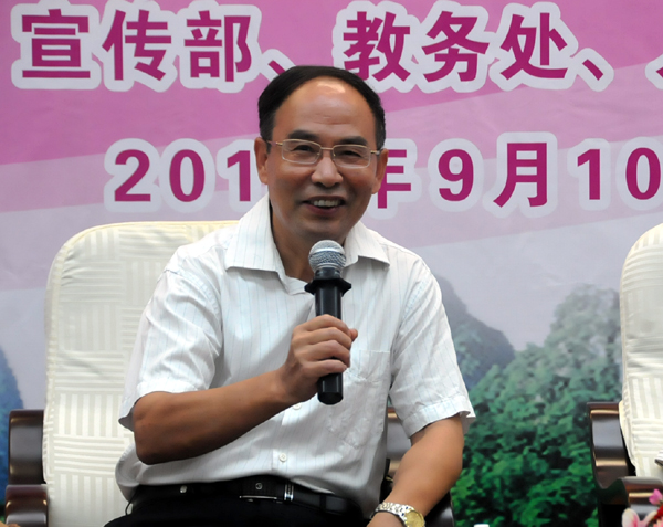 国务院政府特殊津贴专家、全国优秀教师、谭培文教授与大家分享自己的教学感受