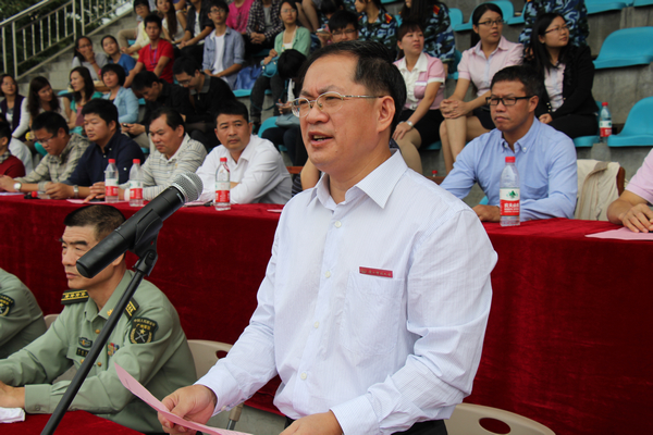 校党委副书记唐仁郭讲话