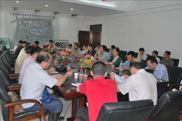 我校召开学生搬迁工作推进会