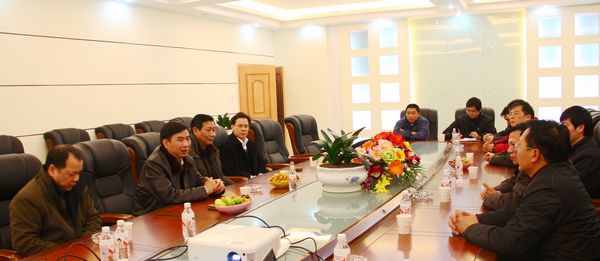 校领导就附中办学作指示