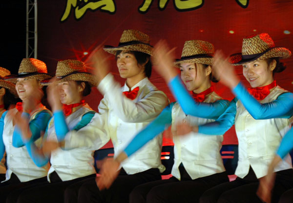 广场文艺晚会表演