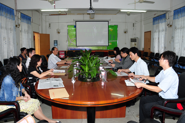 在梧州学院座谈