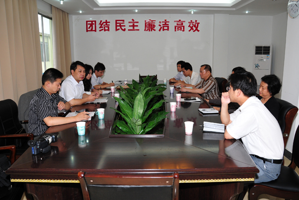 在贺州学院座谈