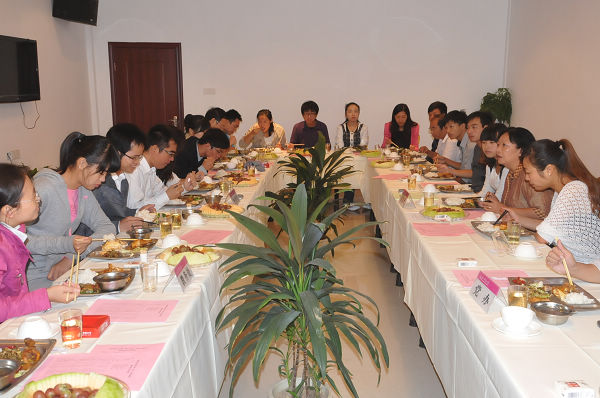雁山校区校长午餐会现场