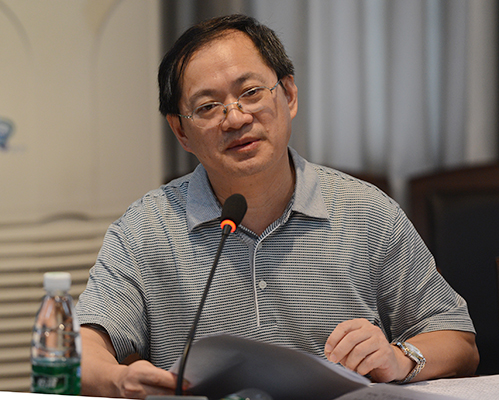 校党委副书记唐仁郭传达相关工作会精神