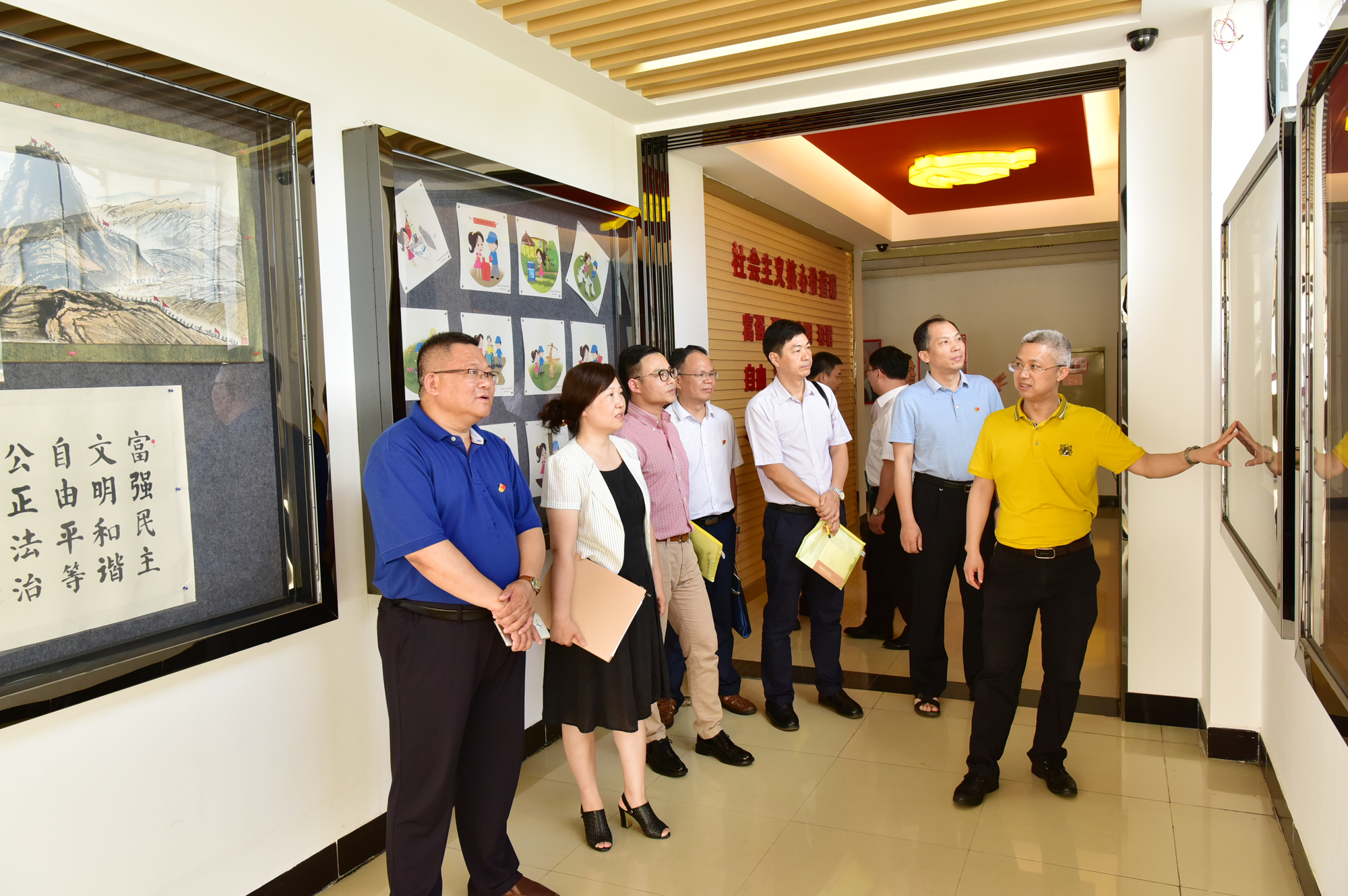 参观马克思主义学院29.jpg
