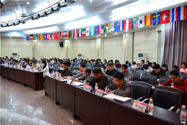 会议现场（大学生通讯社 宋雅君 摄）