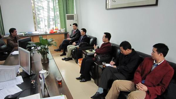 调研组与惠州市教育局座谈