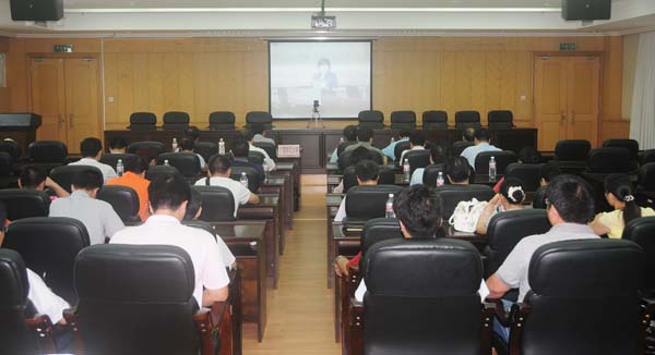 全区高校深入学习实践科学发展观活动视频总结会在南宁召开。