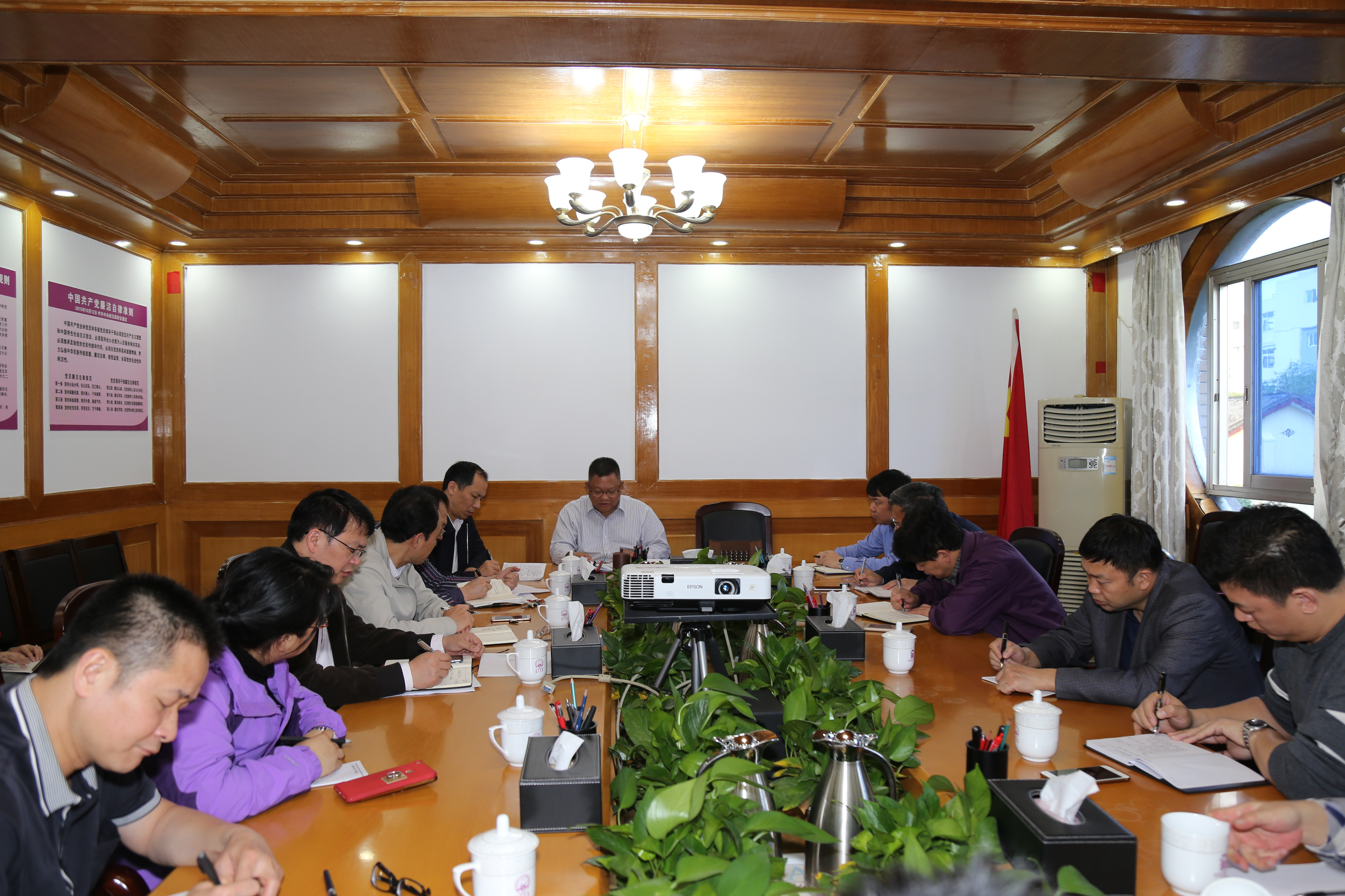 会议现场3.JPG