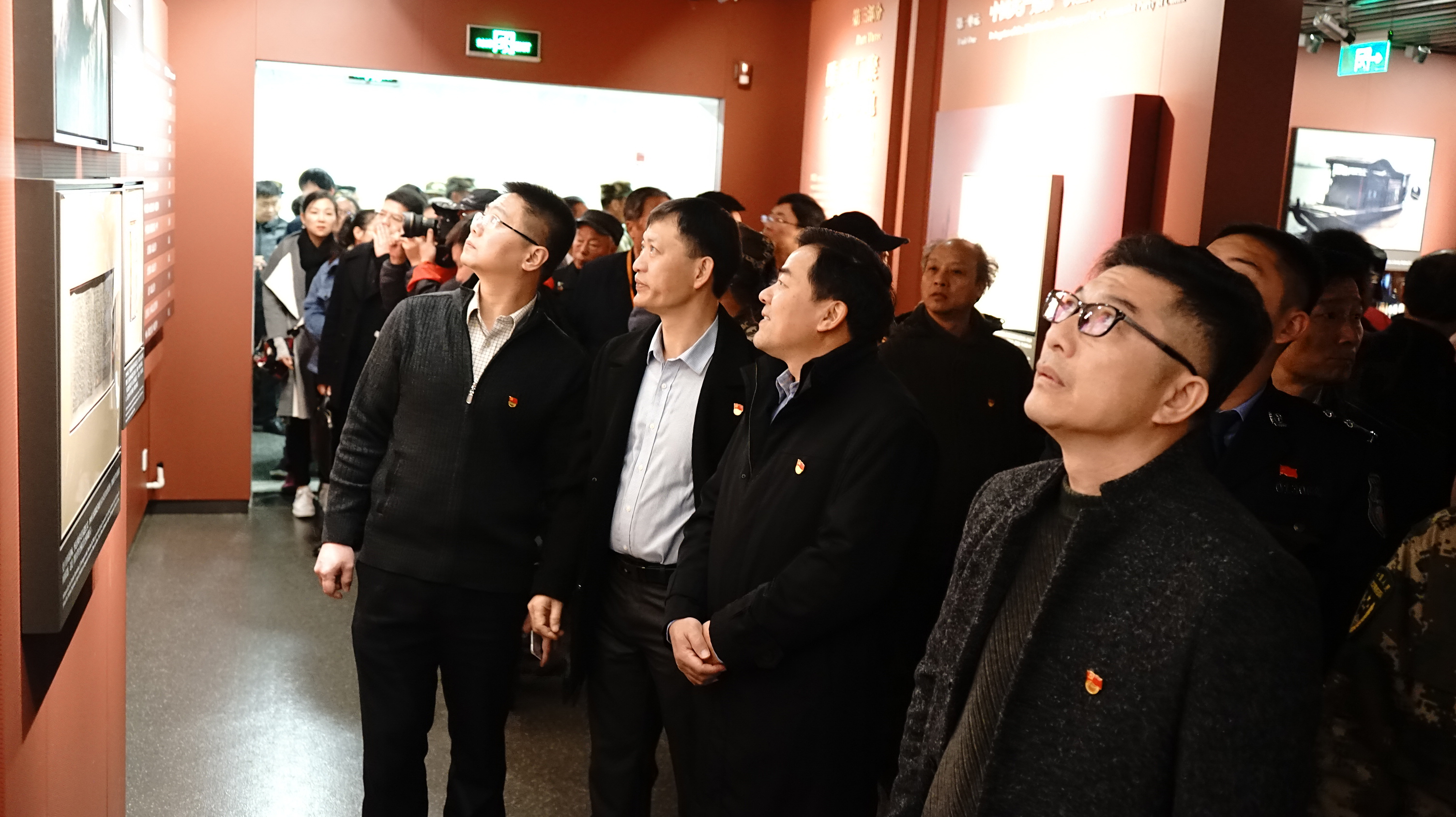 18 参观中国共产党“一大”会址纪念馆.jpg