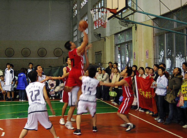 比赛的精彩瞬间。