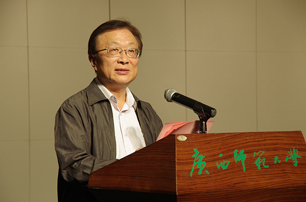 中国教育学会音乐教育分会钢琴学术委员会顾问、北京师范大学周铭孙教授对比赛点评（大学生通讯社 童立）