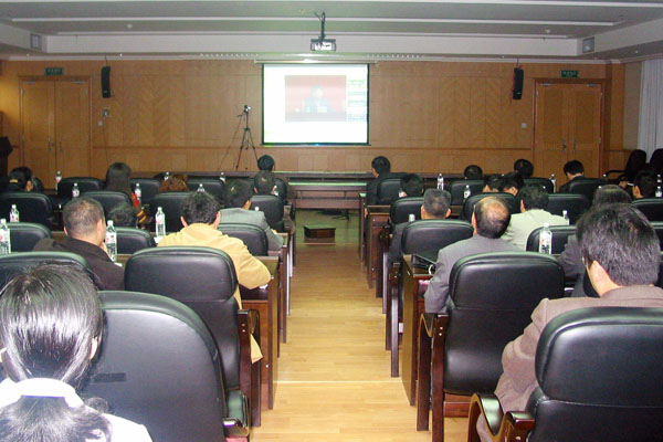 教育部召开高校本科教学评估视频会议。