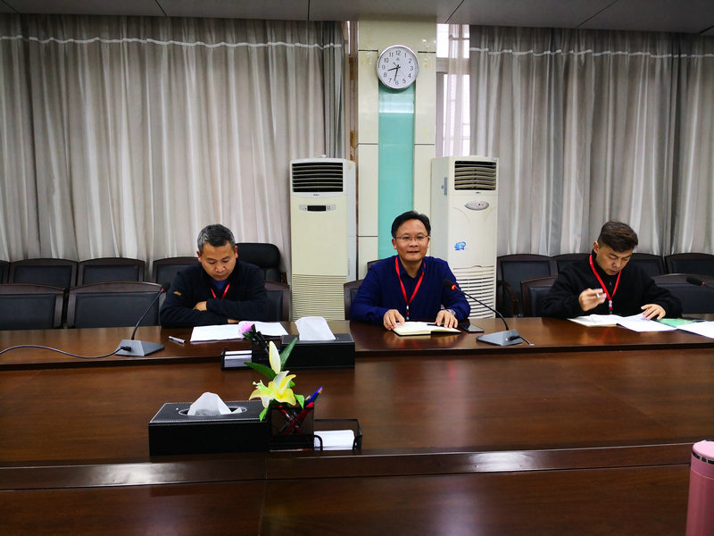 林春逸副校长出席我校评卷点评卷教师培训会并讲话.jpg