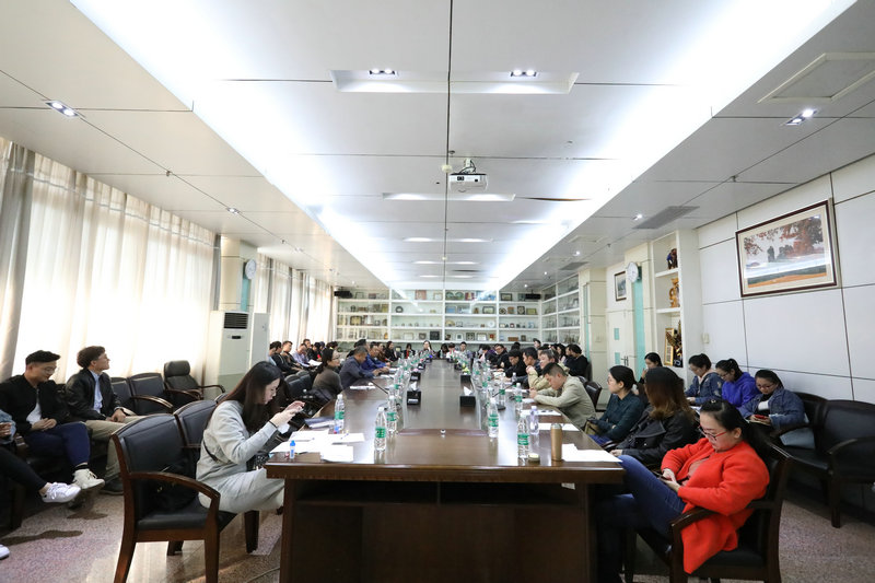 外出考评教师培训会议现场.jpg