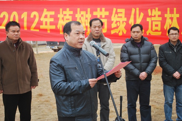 白晓军副校长在启动仪式上发表讲话