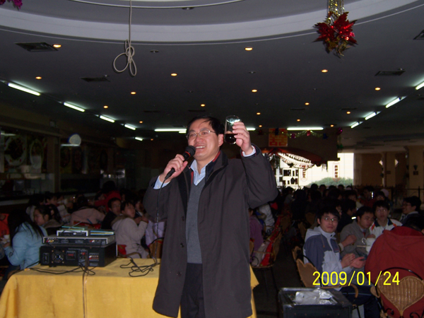 唐仁郭副书记在团拜会上致辞