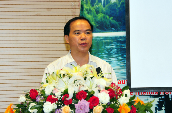 报告团团长、自治区总工会纪检组组长黄宇群同志讲话