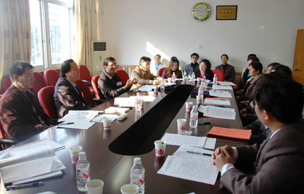 第二代表组讨论现场。