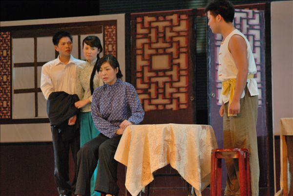 青春版话剧《雷雨》剧照一