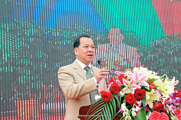 副校长白晓                    </div></div></article>
                    </div>
                    <div id=