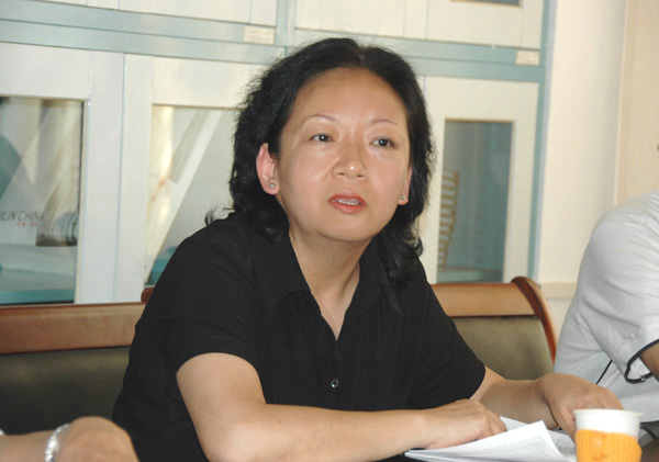 校党委书记王枬出席会议并作重要指示