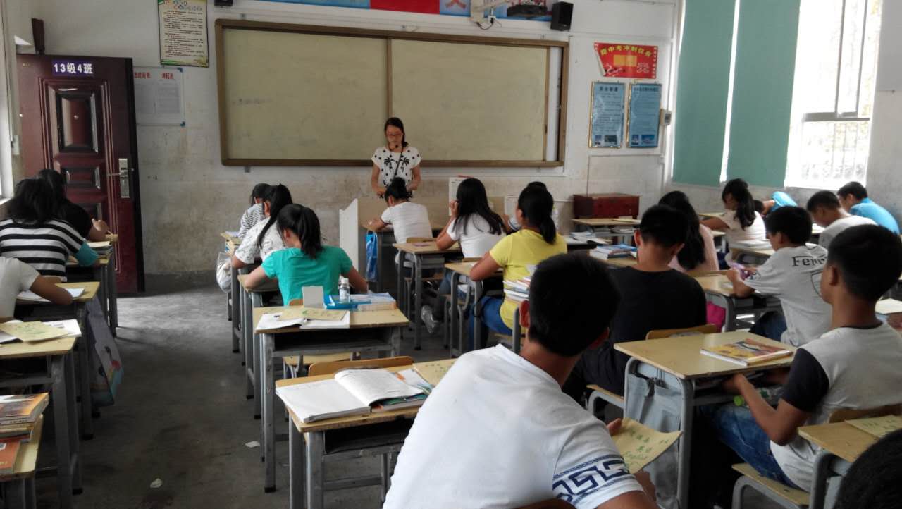 支教团成员孙建林从“一年后你们想做些什么”开始了一堂梦想之旅