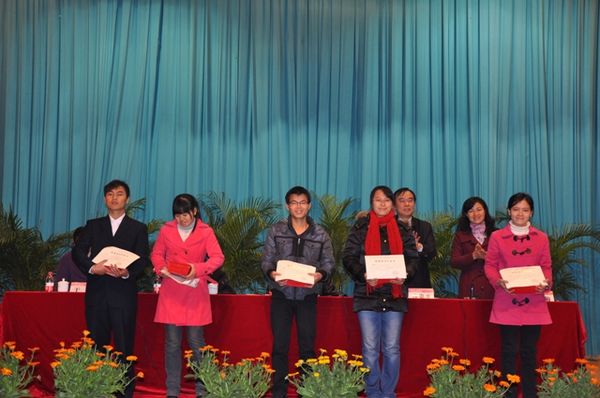 我校“优秀实习生” 获表彰