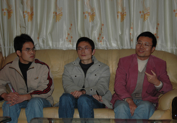 环境学院的师生与贡吉玖副会长进行互动交流