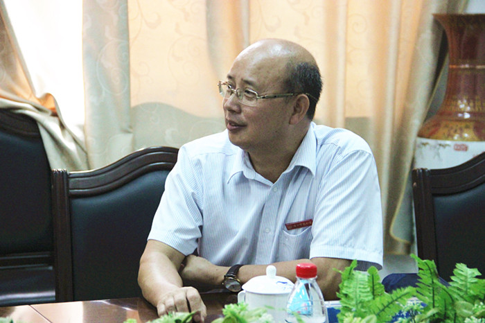 广西师范大学副校长蔡昌卓汇报漓江学院应用型、国际化、服务地方的办学特色等内容